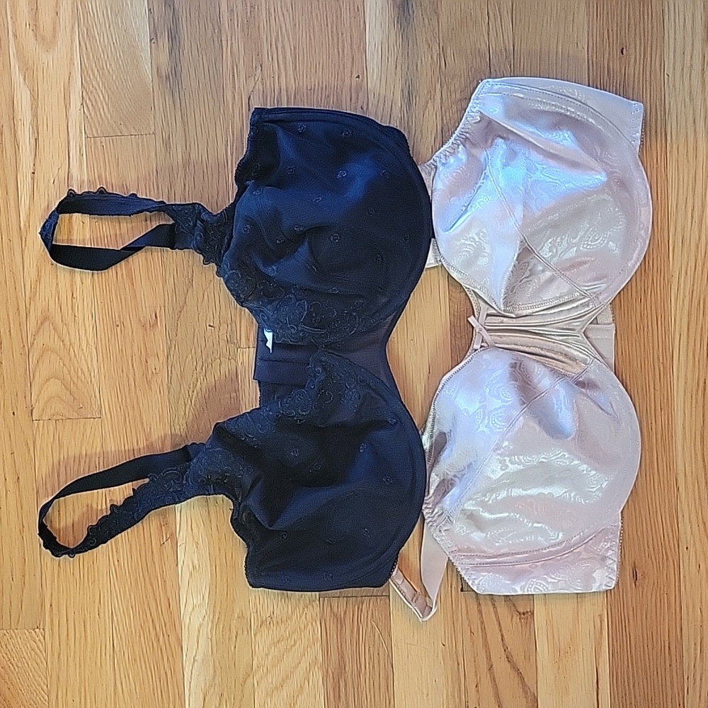 40D lot of 2 bras e073004